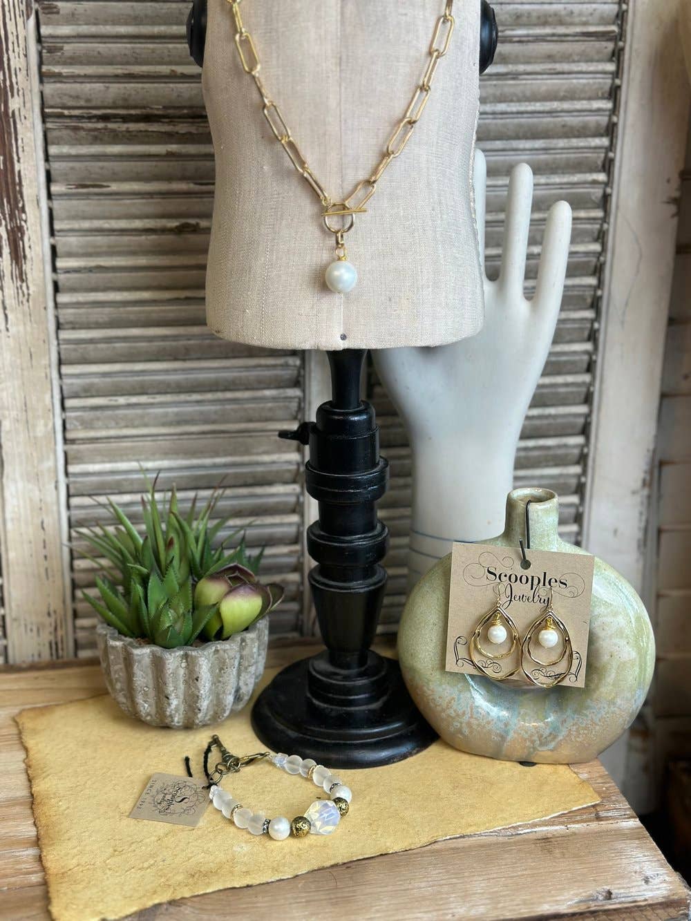 Pearl Gold Toggle Necklace