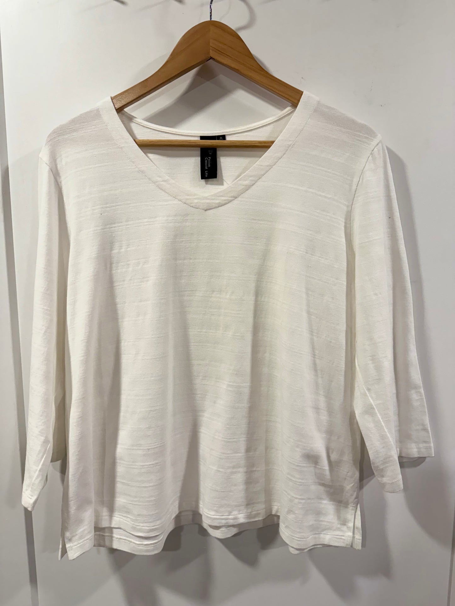 Focus Casual Life 3/4 Sleeve White Side Slit Top