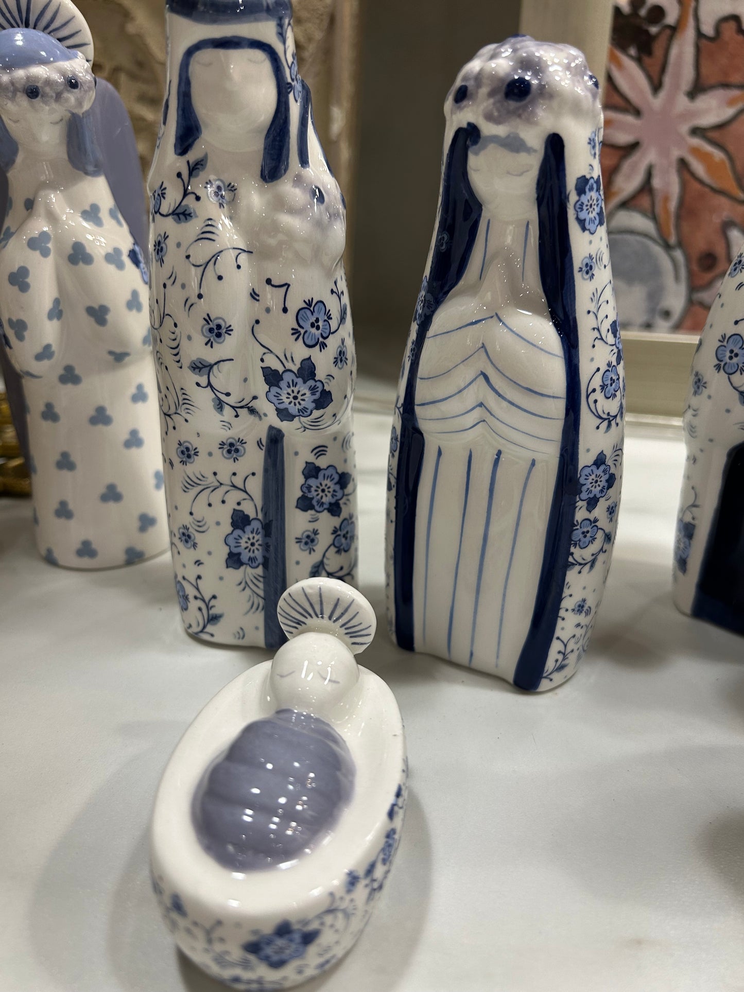 Ceramic Nativity with Floral Pattern, Blue & White, Set of 7