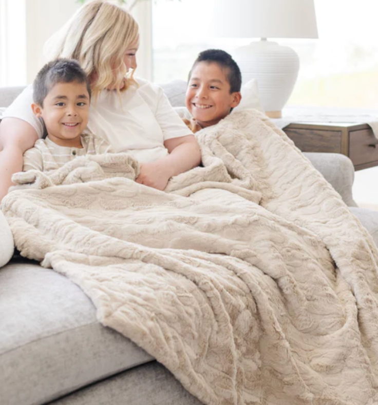 XL Patterned Faux Fur Throw