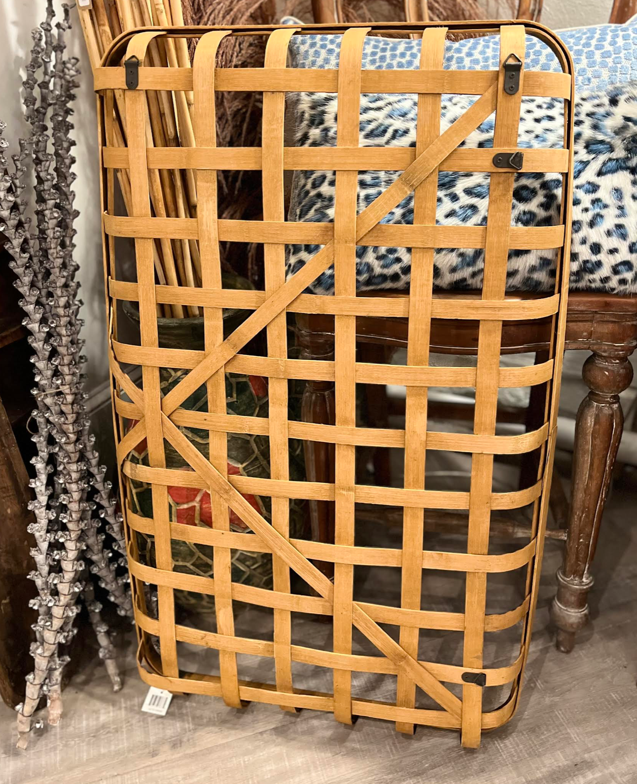 Tobacco Basket