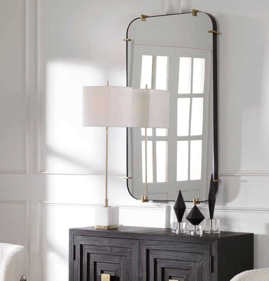 Pali Mirror