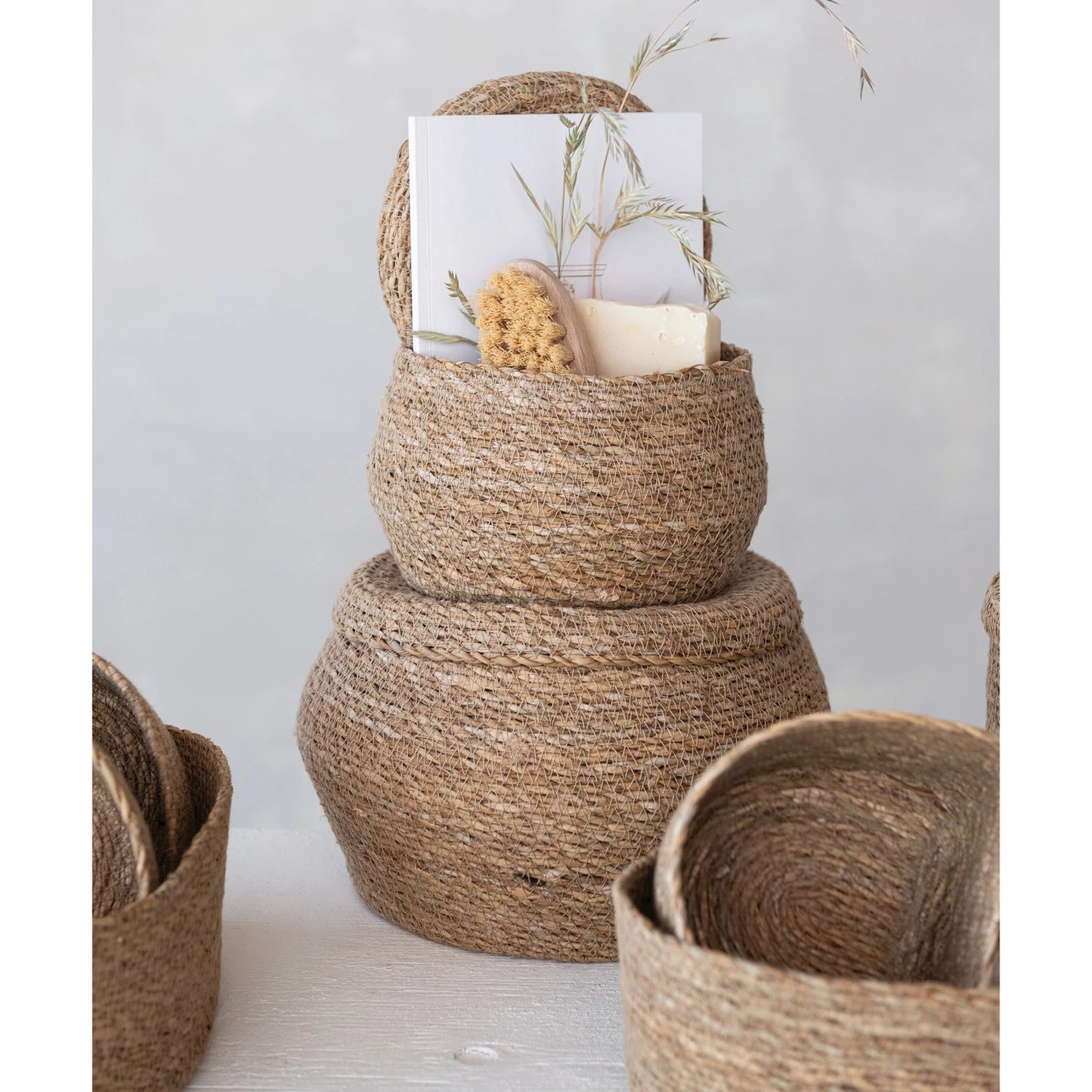 Round Seagrass Baskets with Lids