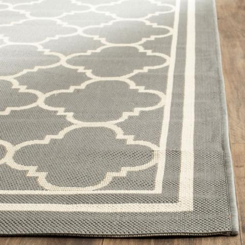 Courtyard Collection Rug