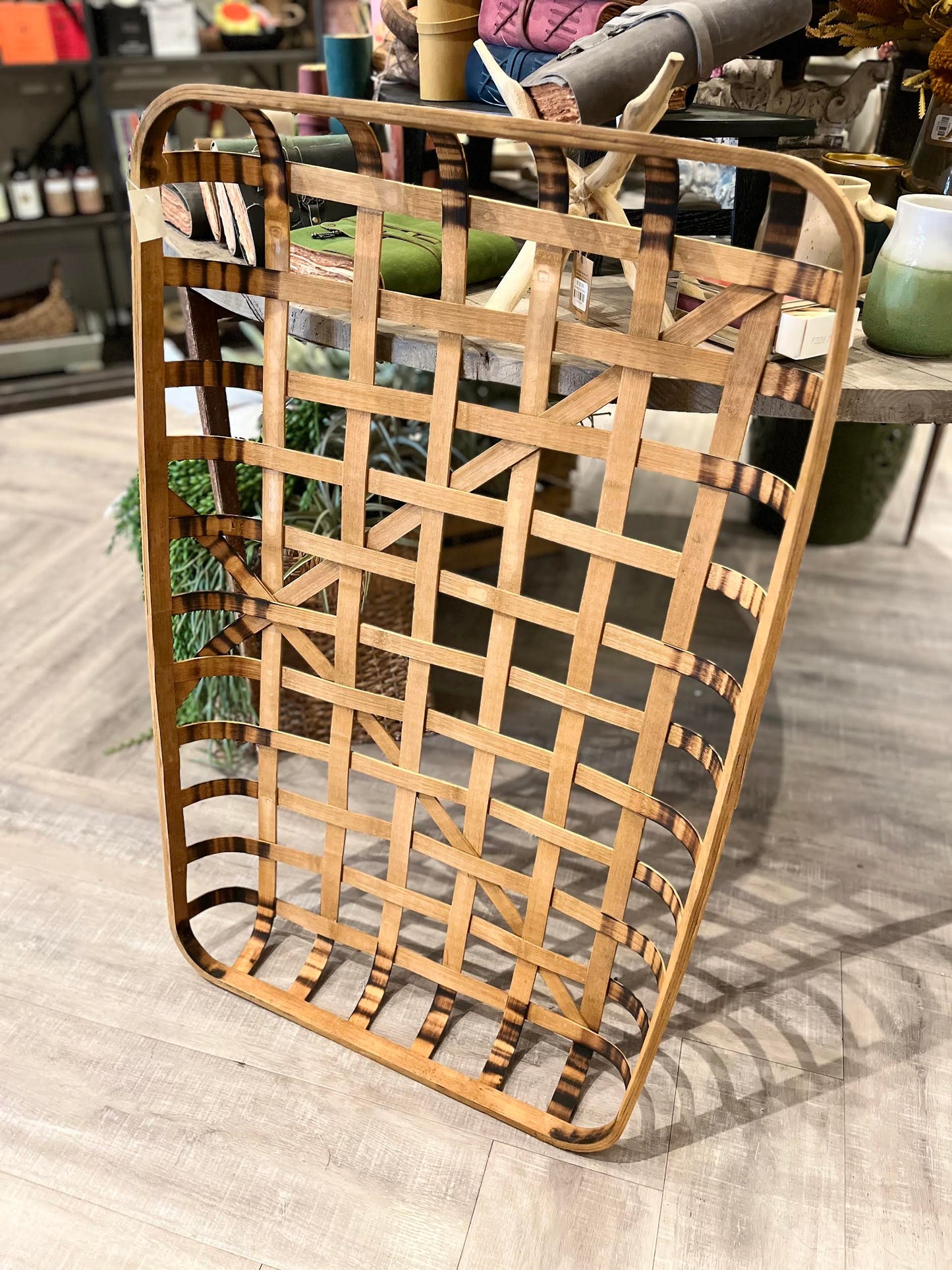 Tobacco Basket