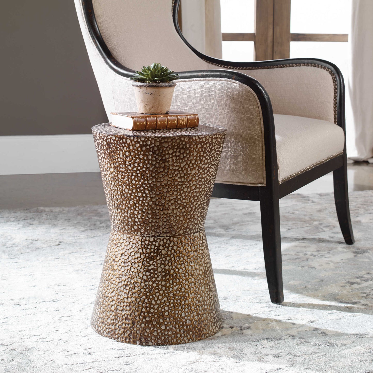 CUTLER ACCENT TABLE