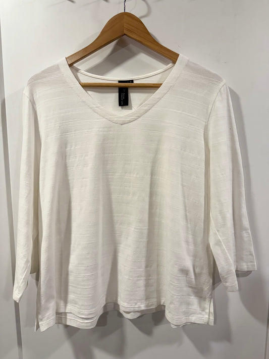 Focus Casual Life 3/4 Sleeve White Side Slit Top