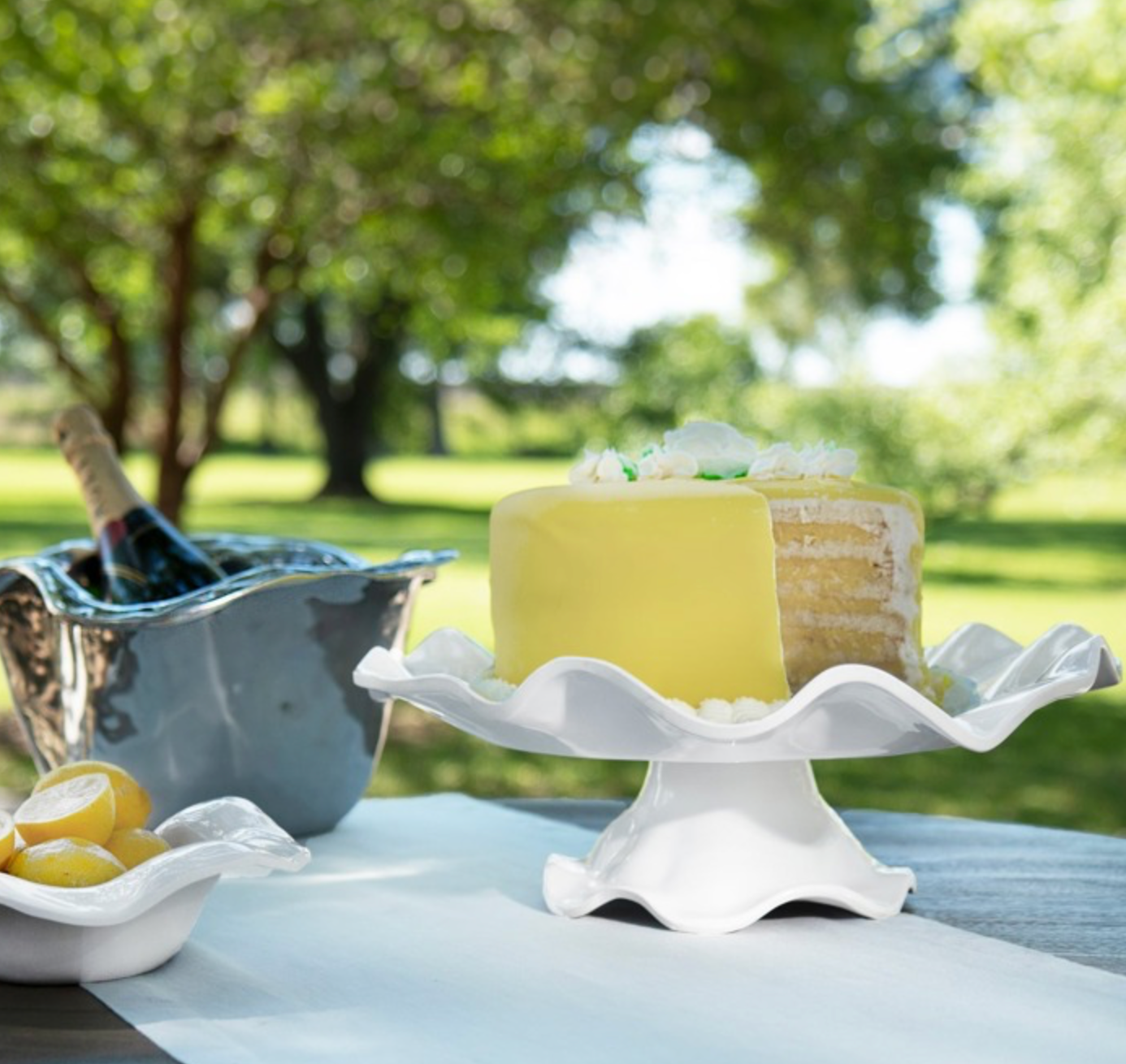 VIDA Havana Pedestal Cake Plate