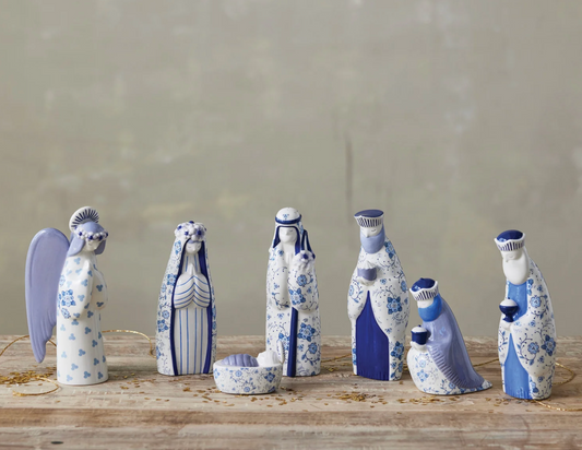 Ceramic Nativity with Floral Pattern, Blue & White, Set of 7