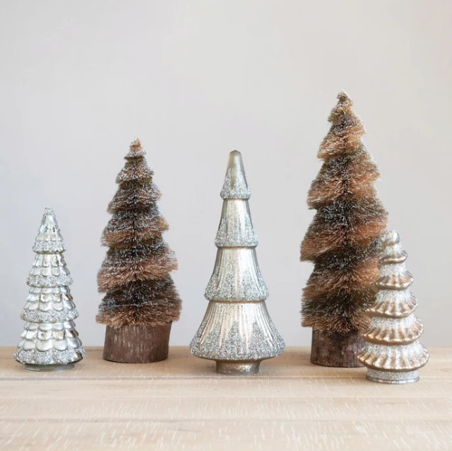 Raffia Tree with Glitter and Wood Base