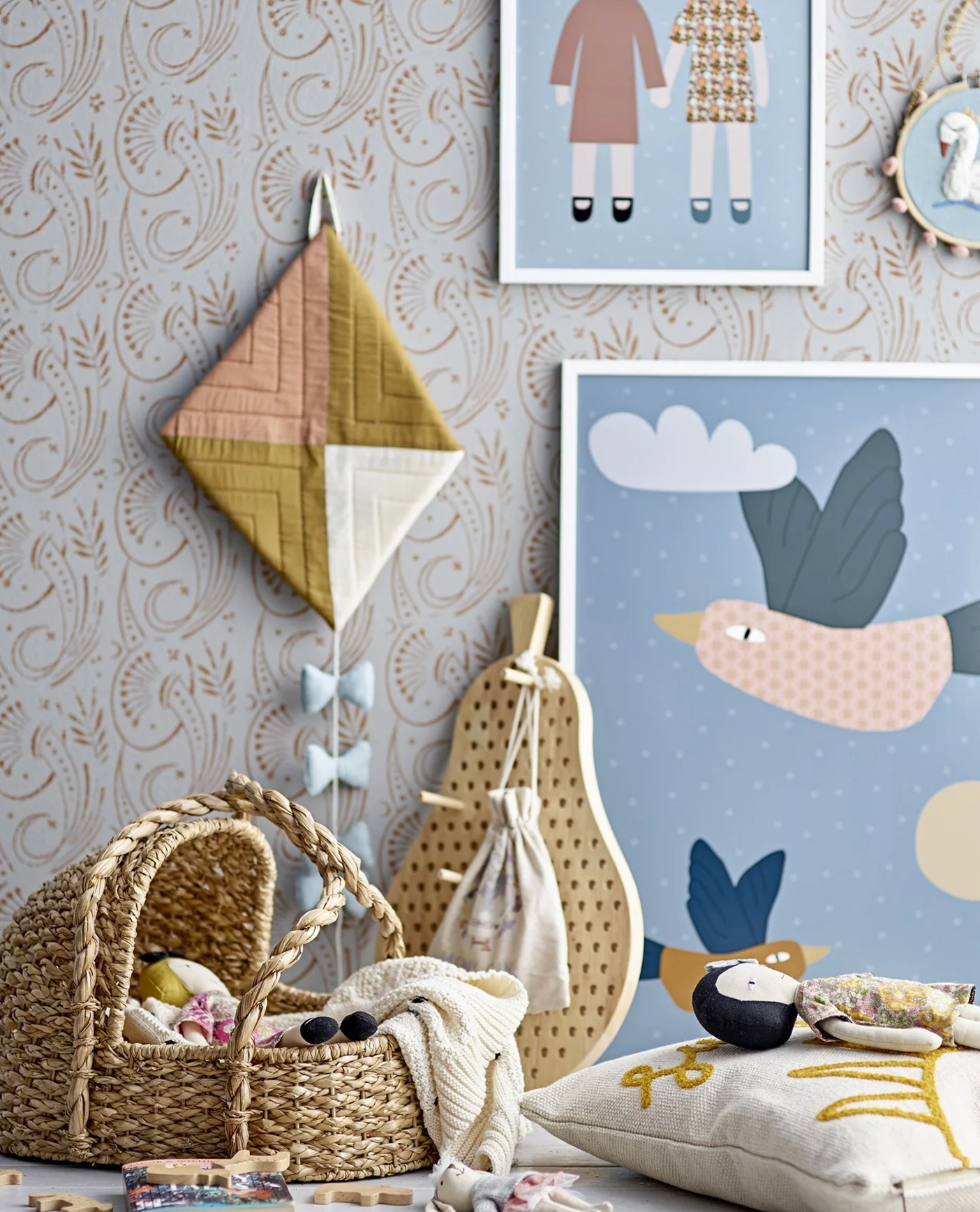 Two-Sided Kite Wall Decor