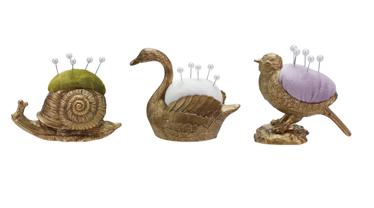 Velvet Pin Cushion with 5 Pearl Head Pins