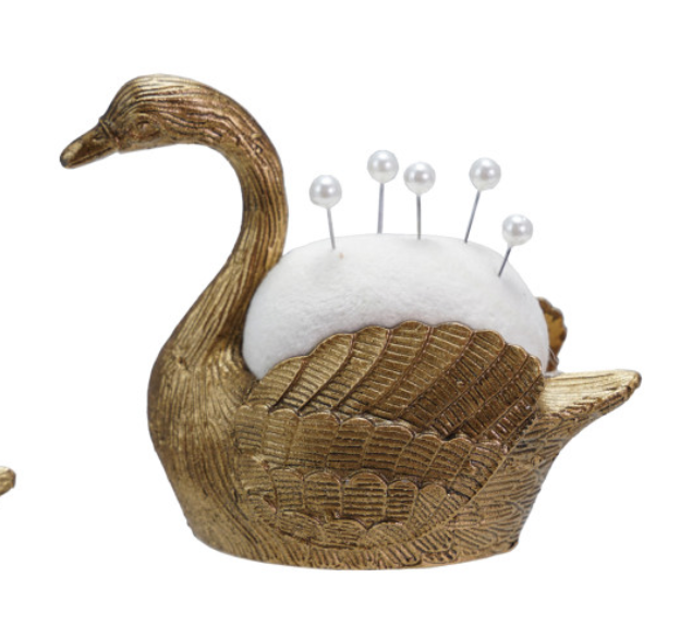 Velvet Pin Cushion with 5 Pearl Head Pins
