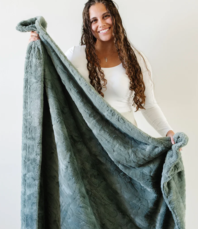 Patterned Faux Fur Throw