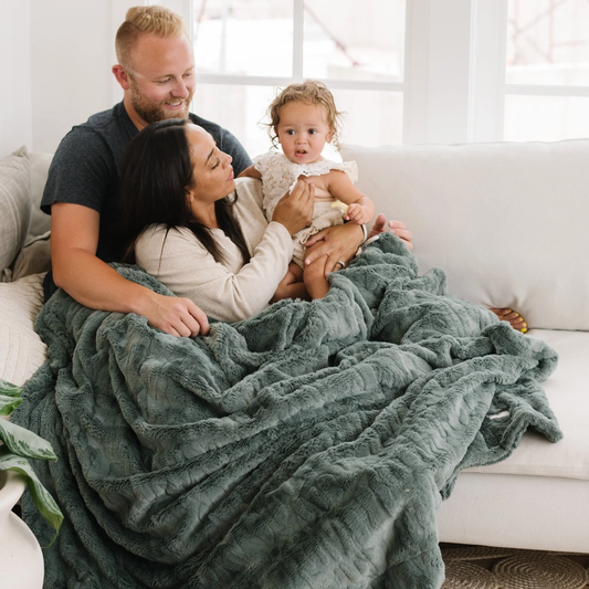 XL Patterned Faux Fur Throw