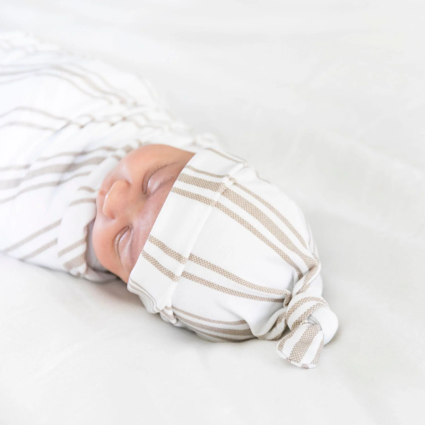 TAUPE STRIPE STRETCHY SWADDLE & HAT